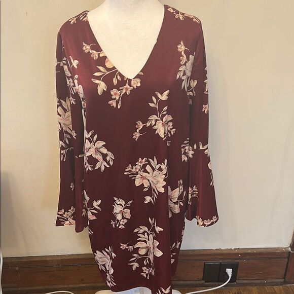 Collective Concepts Floral V-Neck Dress - Burgundy and Pink Size M New - Picture 1 of 10